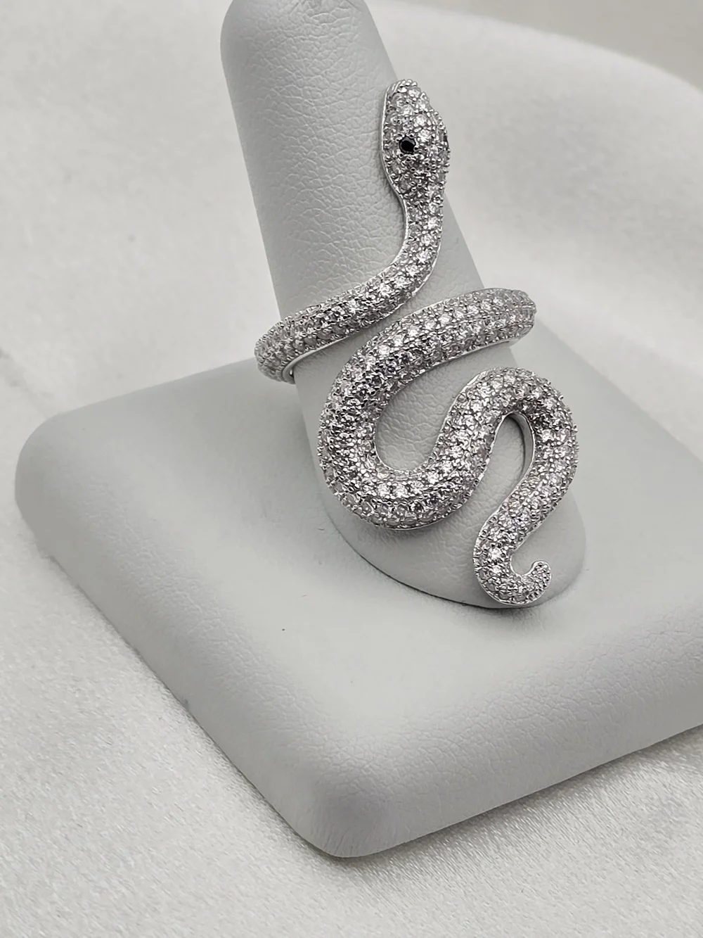 Sterling Silver 925 Pavé Moissanite Luxury Snake Ring